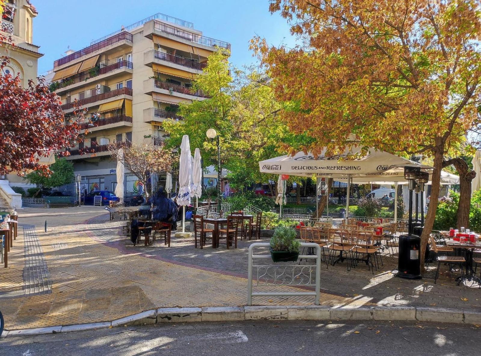 Aris Kallithea- Big & Bright 3 Bedroom Appartamento