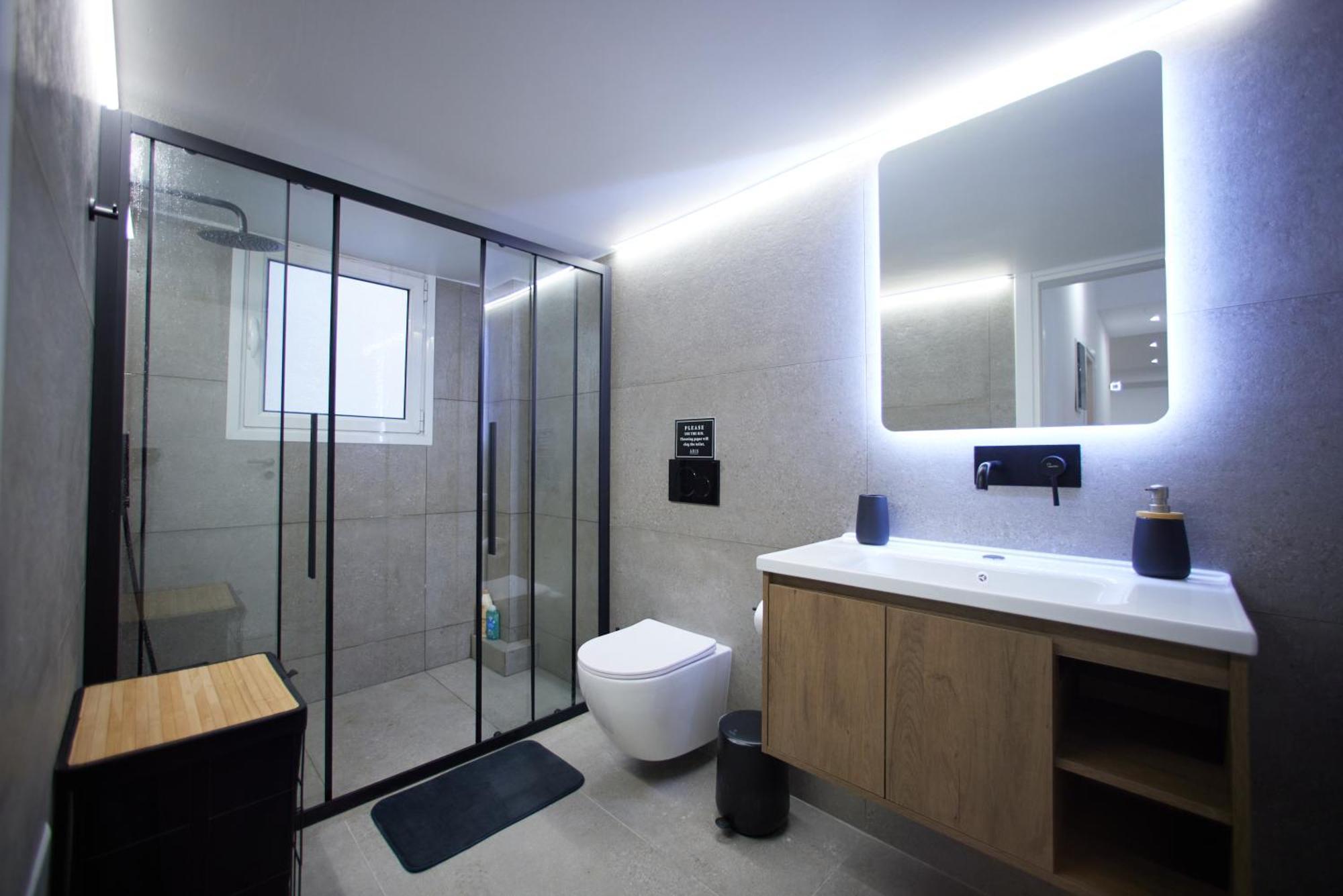 Aris Kallithea- Big & Bright 3 Bedroom Appartamento